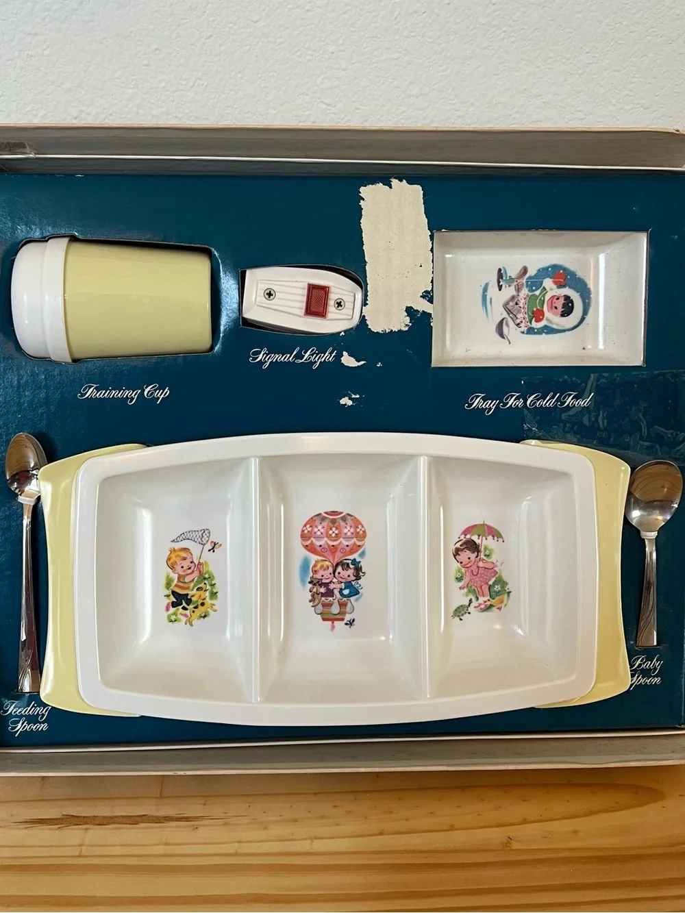 Vintage G.E. Heat N Serve Baby Dish Feeding and Training Set
